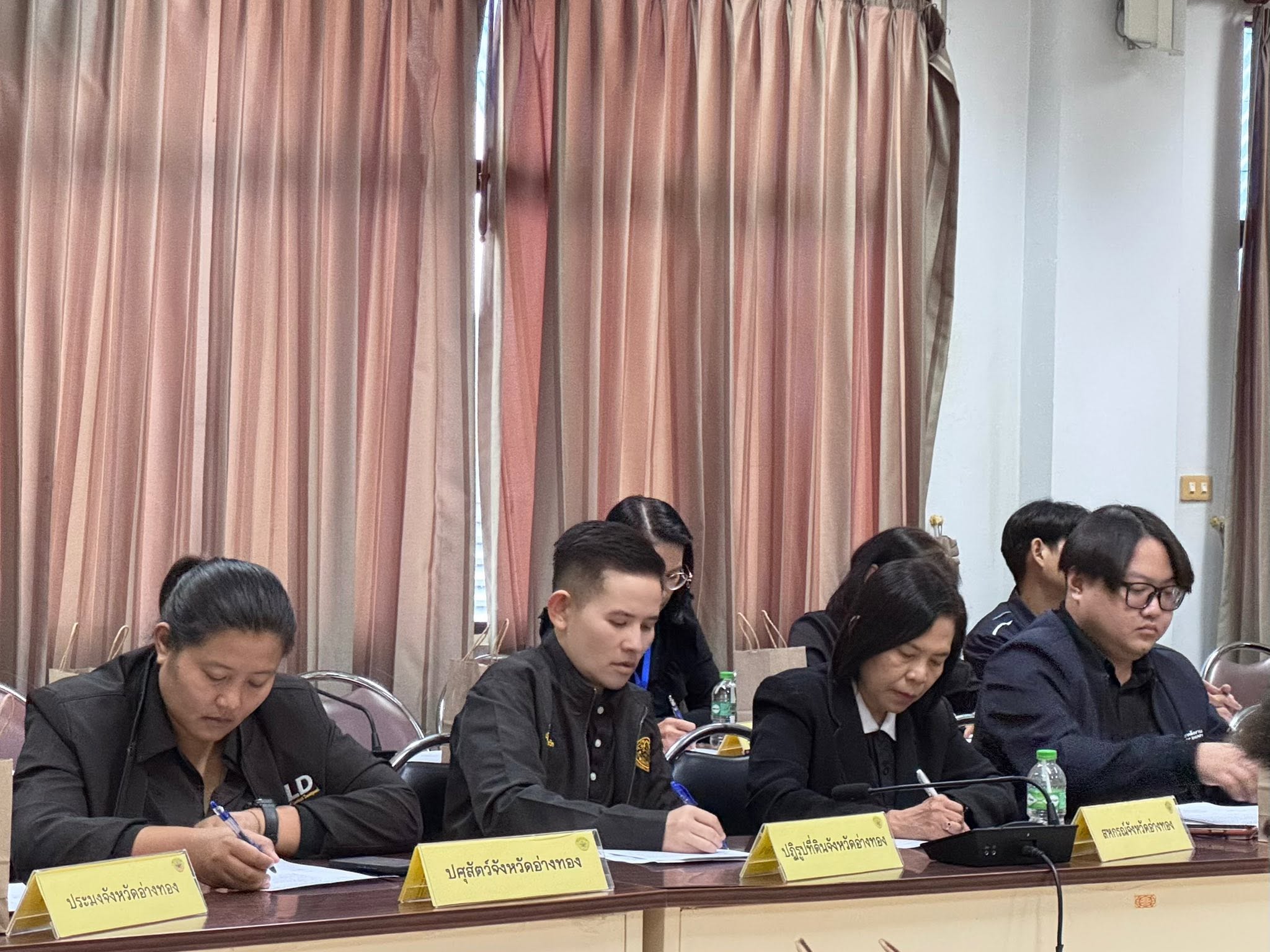 title - ประชุมการเตรียมความพร้อมการจัดทำ ข้อเสนอแผนงานหรือโครงการภายใต้พระราชกำหนดให้อำนาจกระทรวงการคลังกู้เงิน เพื่อแก้ไขปัญหา ผลกระทบจากสถานการณ์วิกฤตด้านพลังงานและสร้างการเปลี่ยนผ่านด้านพลังงานของประเทศ พ.ศ. 2569
